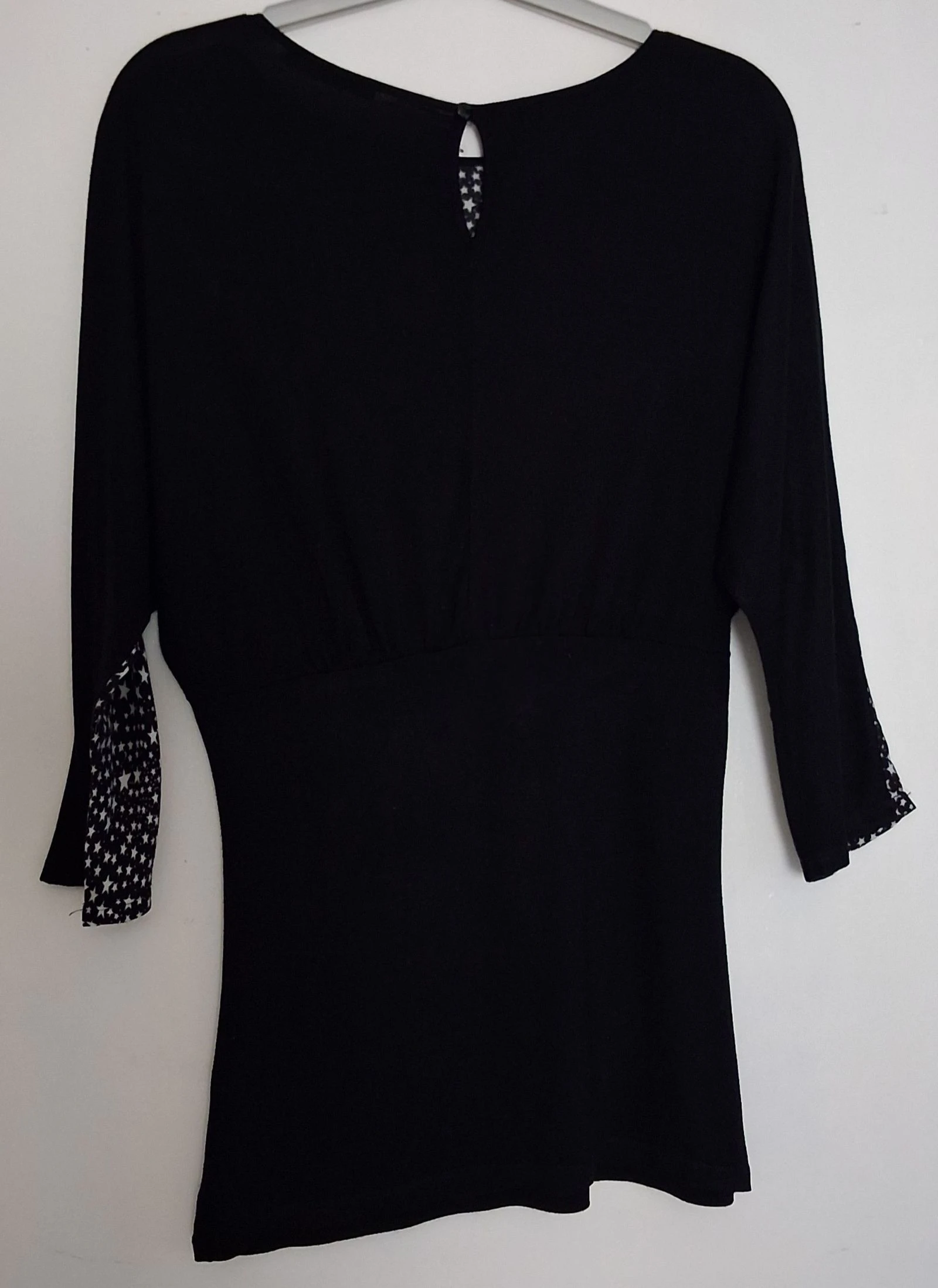Black short dress with white stars – photo 4